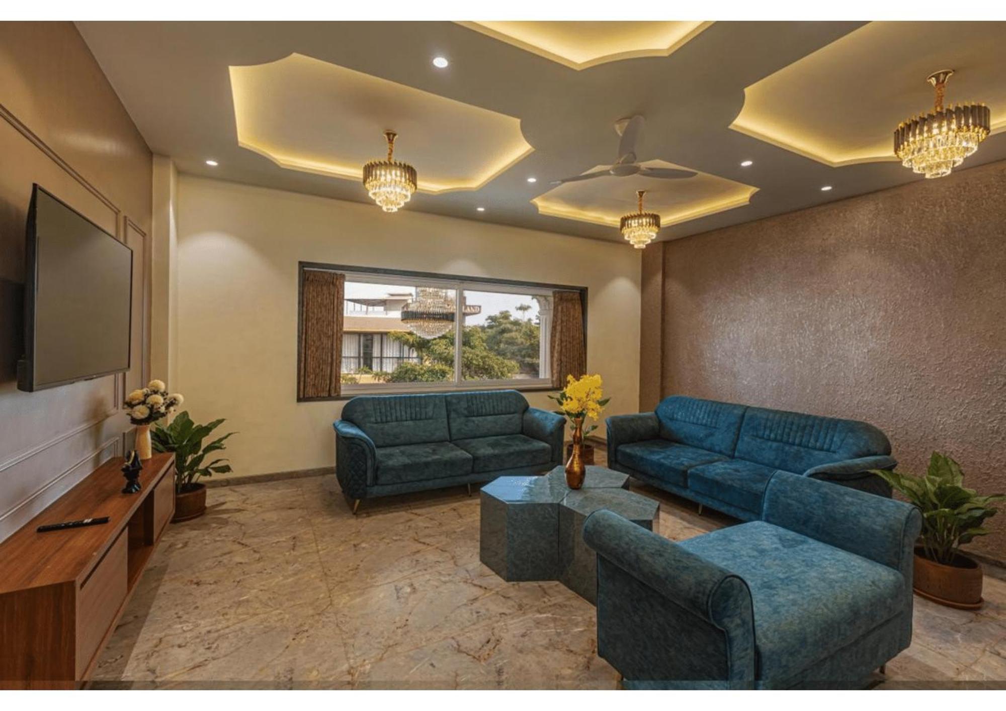 Mountain Glory 8Bhk By Tensorstays, Pool & Theater Igatpuri Dış mekan fotoğraf